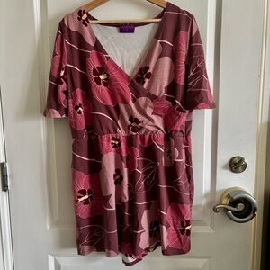 Laha'ole Women's XXL Faux wrap V-Neck Floral Mauve Romper Shorts